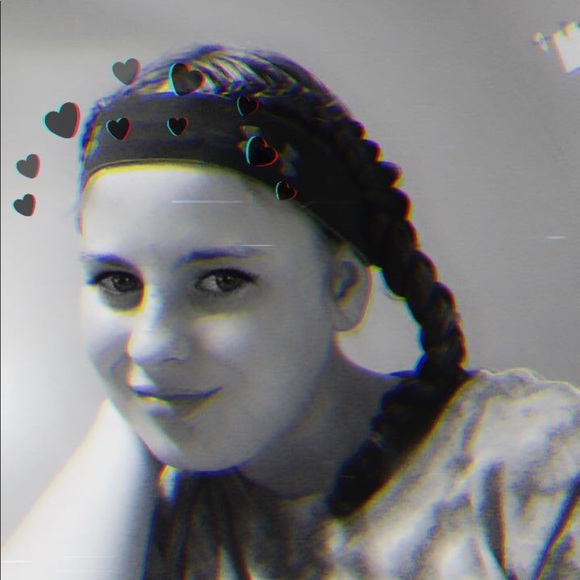 Meet your Posher, Joselyn - Picture 1 of 1